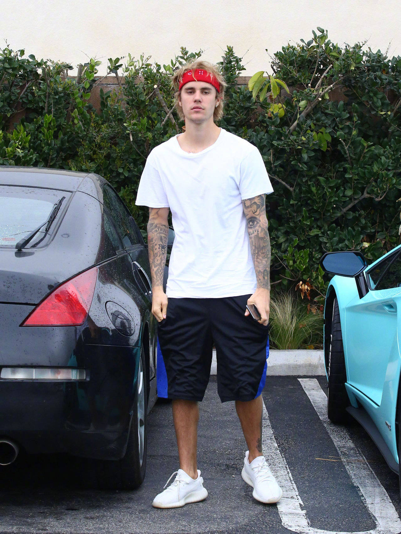 贾斯汀比伯justinbieber一身清爽装扮在洛杉矶外出的街拍