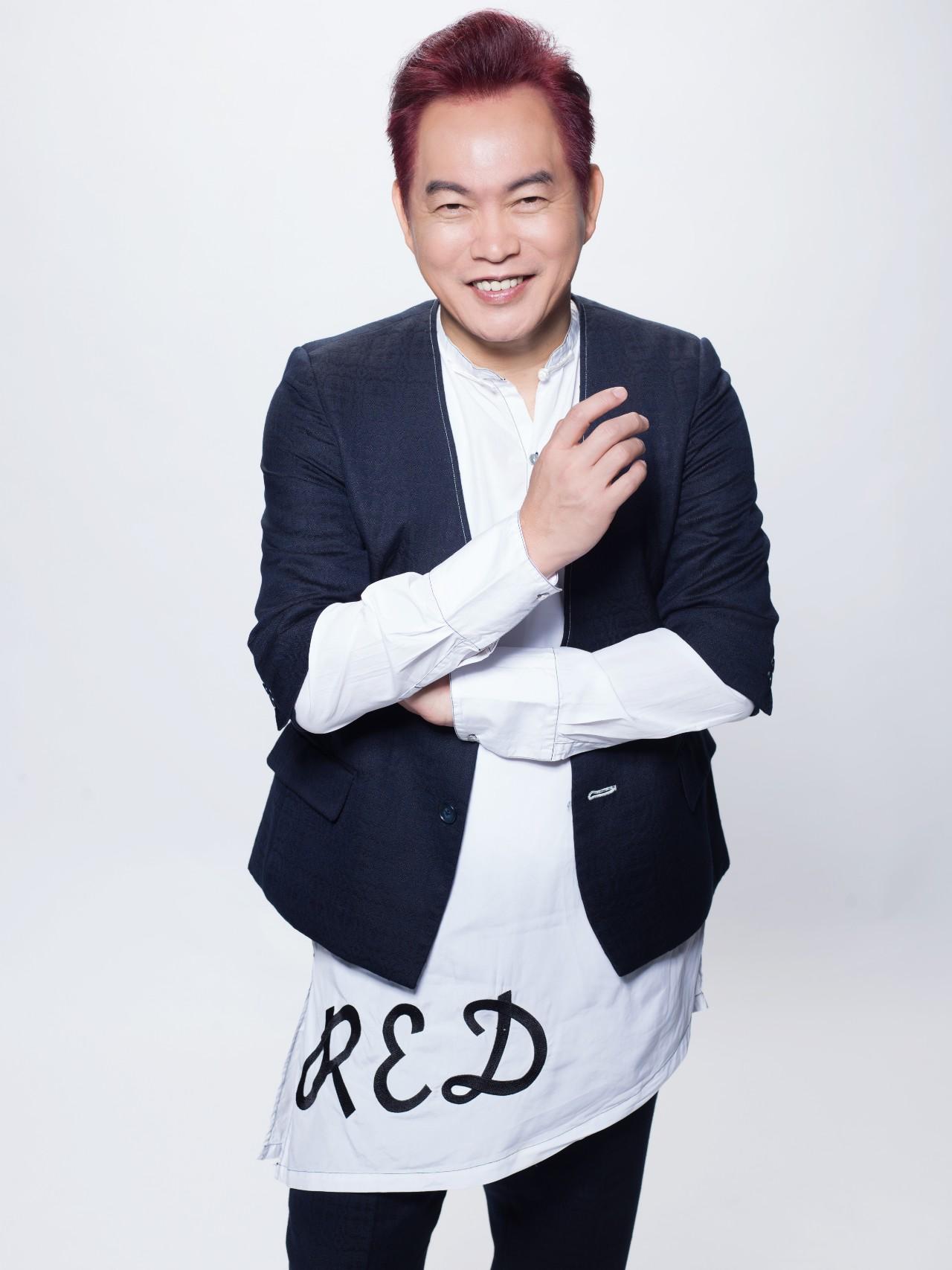 康康努力让我保持自己,不至迷失方向台湾综艺主持人,歌手寻找理想世上