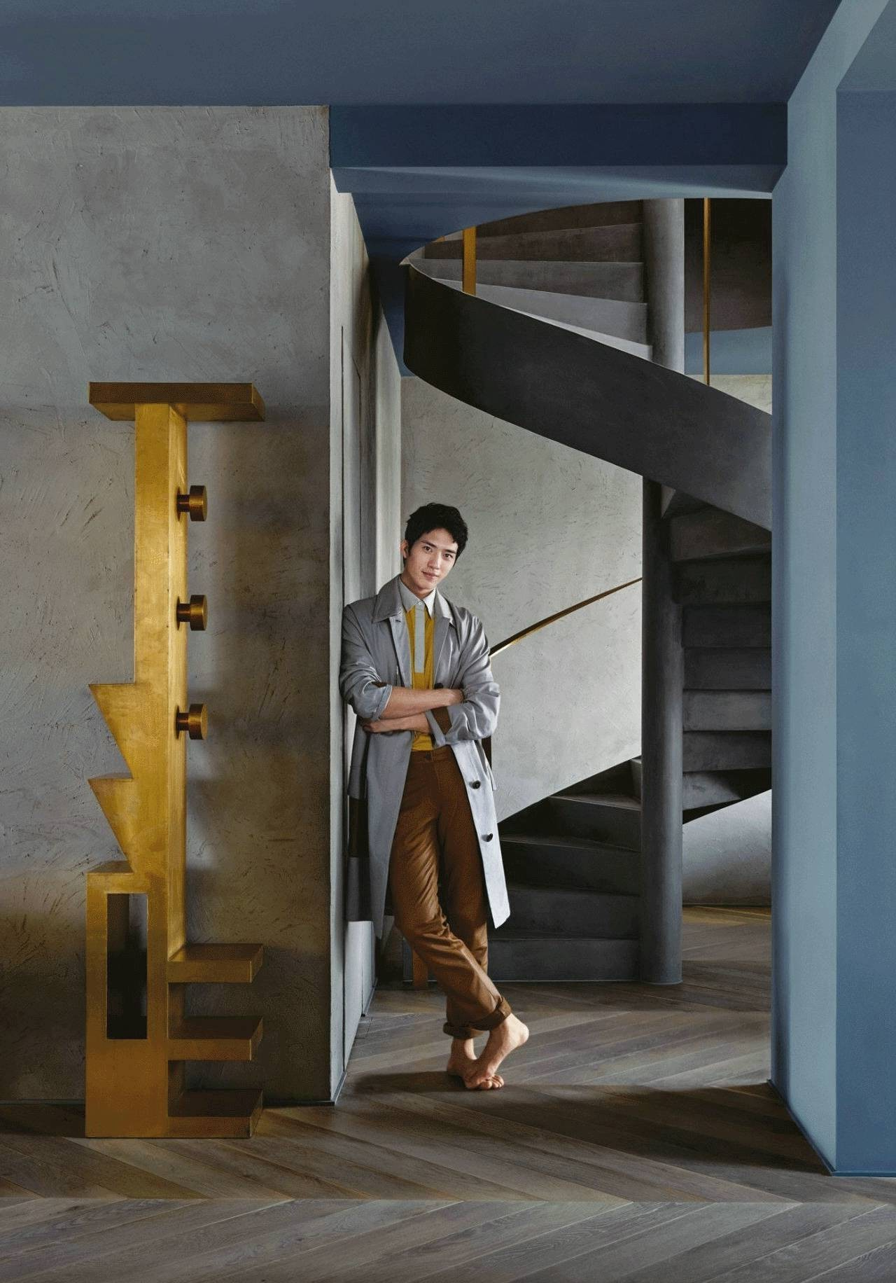 前段时间《花儿与少年》节目组在井柏然家采访他本人,便曝光了井柏然