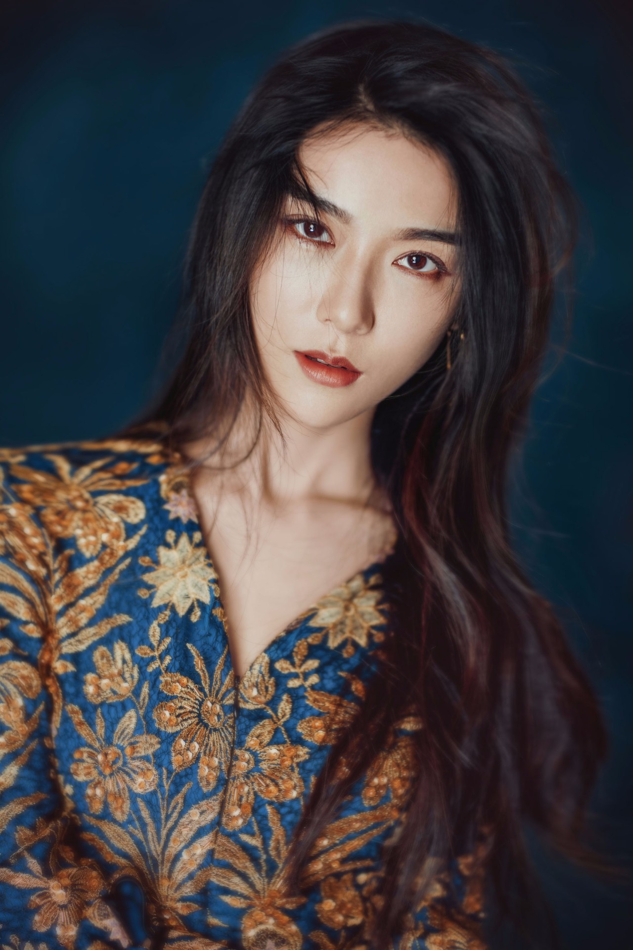 艳势番之新青年官宣女版花九卿谁说女子不能演民国总裁