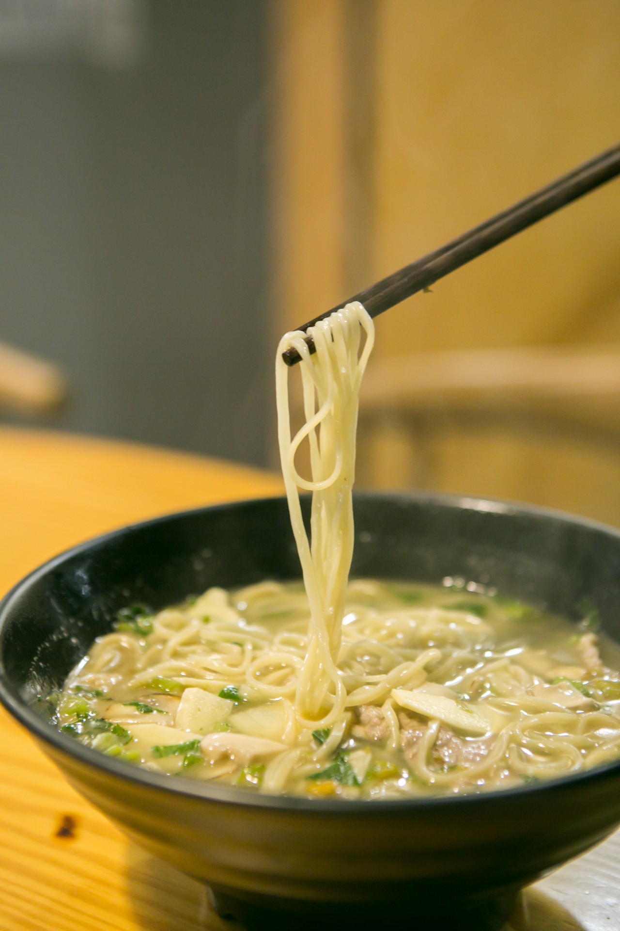 杭州人为什么那么爱吃面?答案就藏在武林路上的这家小馆子里!