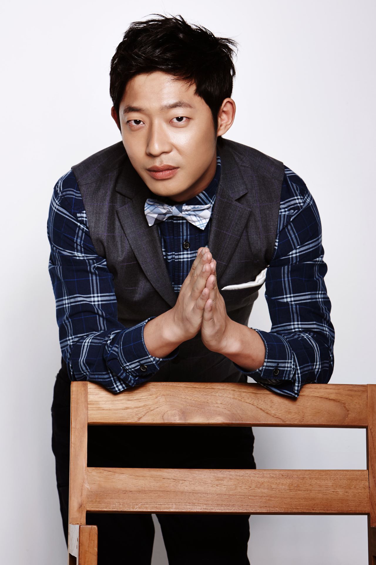 《丑女无敌》过去已经十年啦 宅男唐亚军帅气依旧