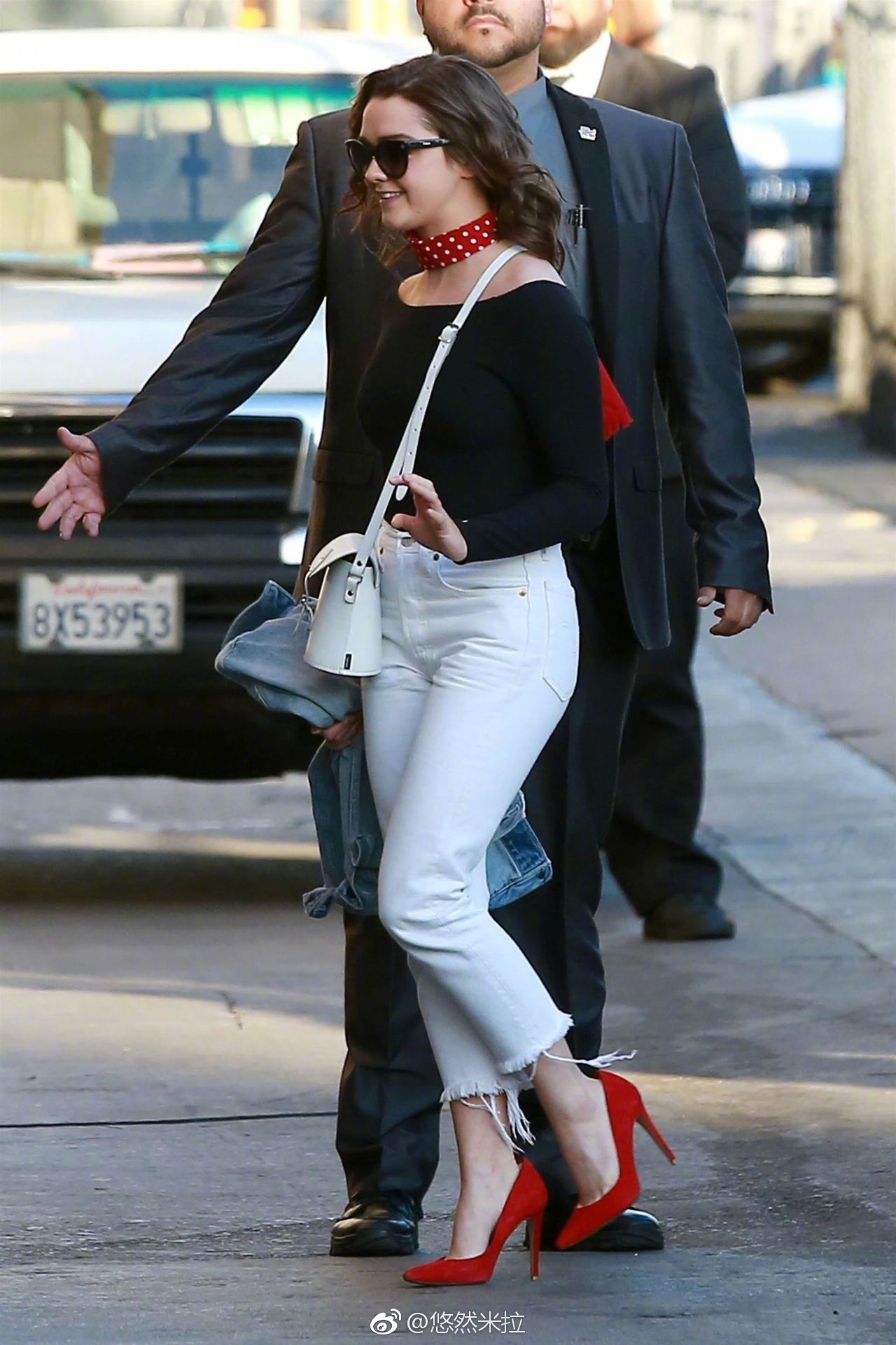 权力的游戏二丫maisiewilliams当地时间2月20日抵达jimmykimme