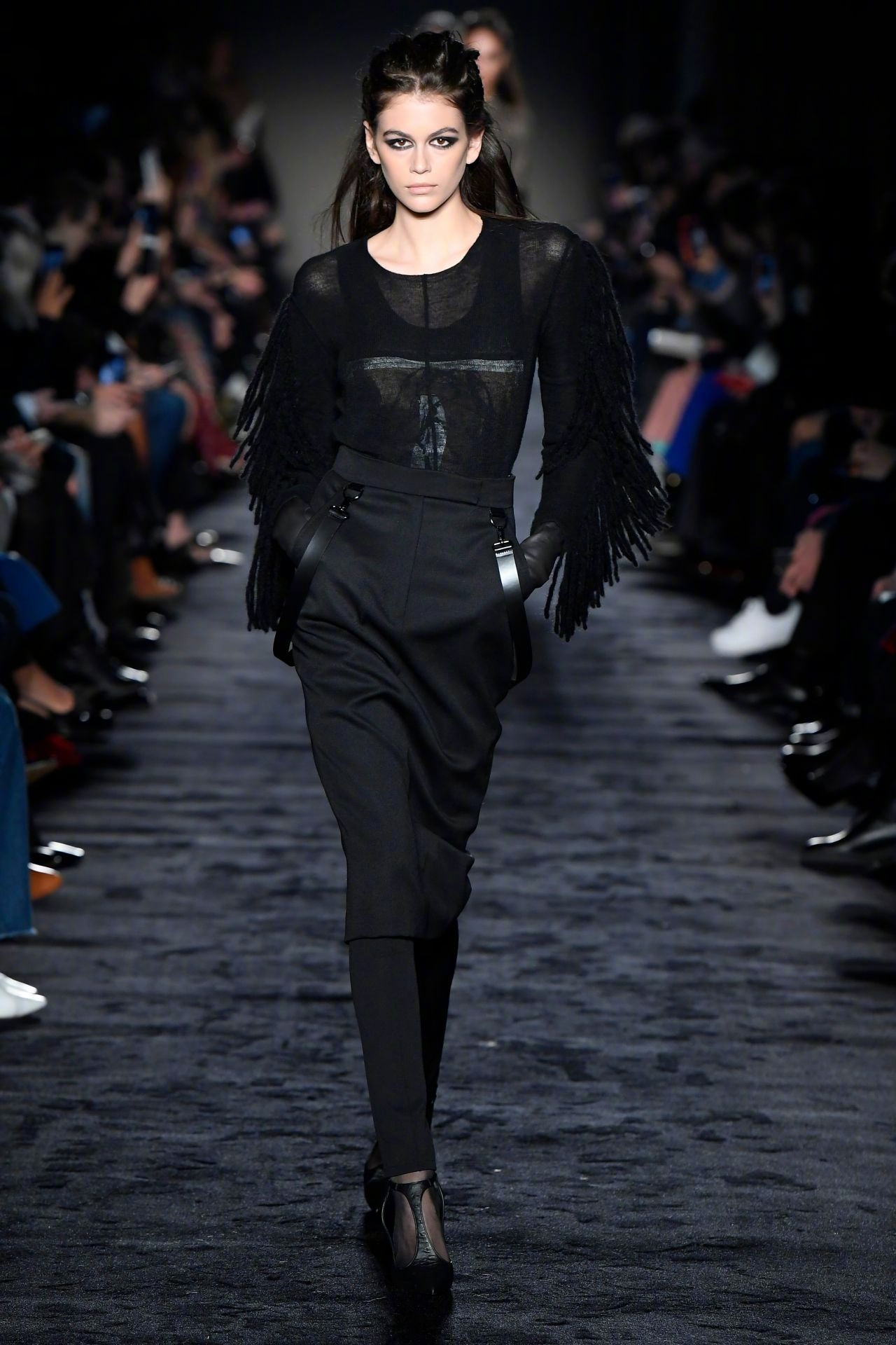 max mara 2018 秋冬大秀上的kaia gerber