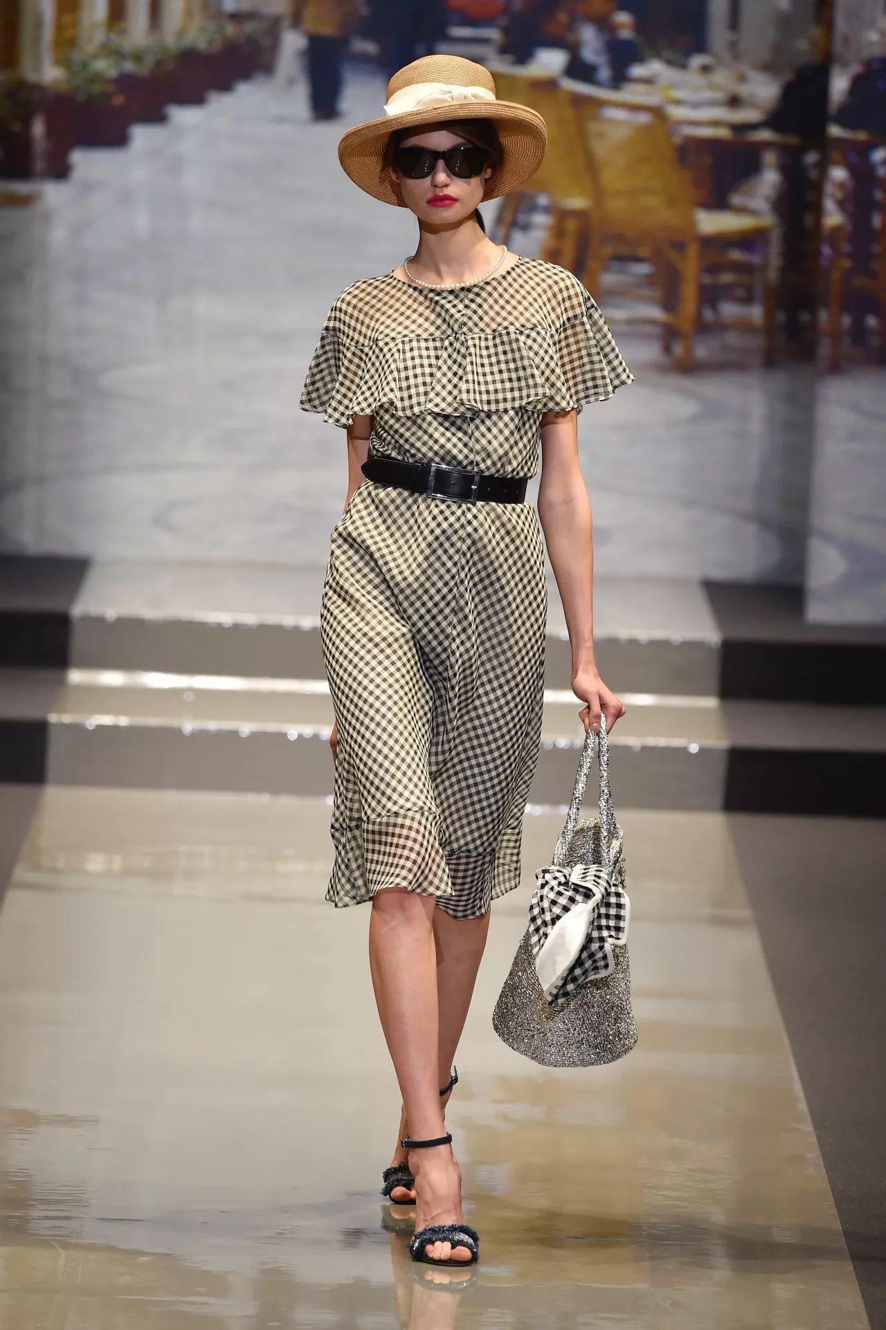 趋势2018春夏亚洲服装都流行什么