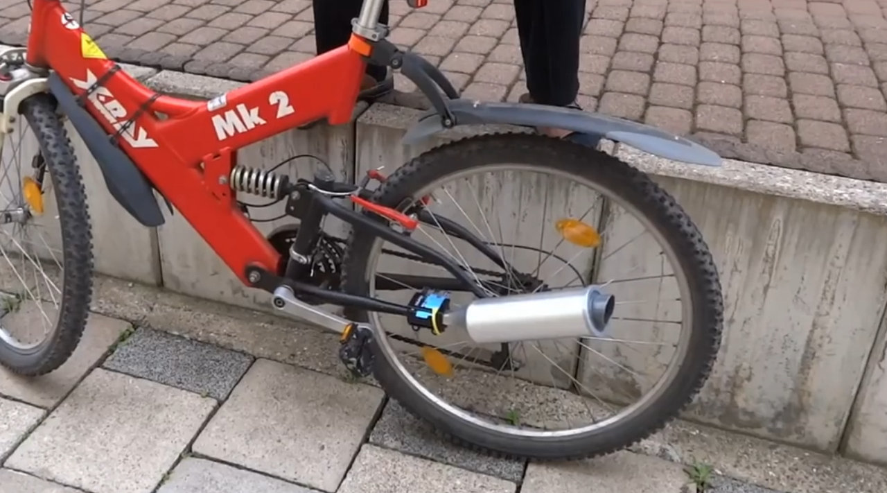 自行车排气管,5分钟把共享单车变成摩托车,一蹬就有轰鸣声