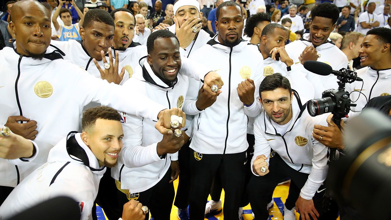 重温金州勇士高光瞬间 库里汤普森联手奉献的无数惊艳得分表演