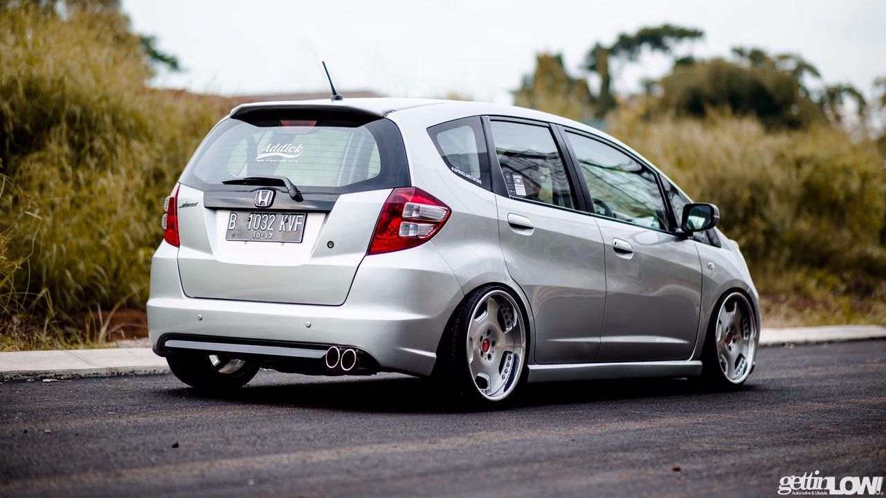 银色老飞度一样可以很有态度!