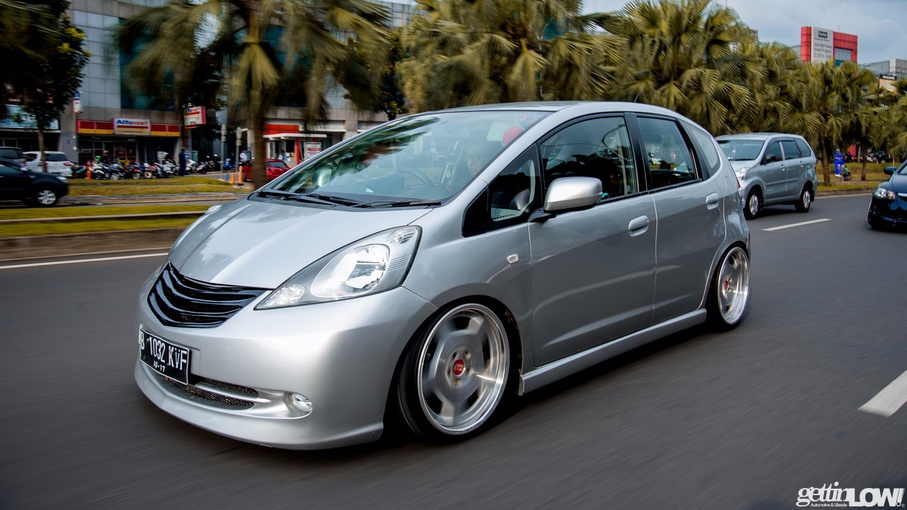 银色老飞度一样可以很有态度!