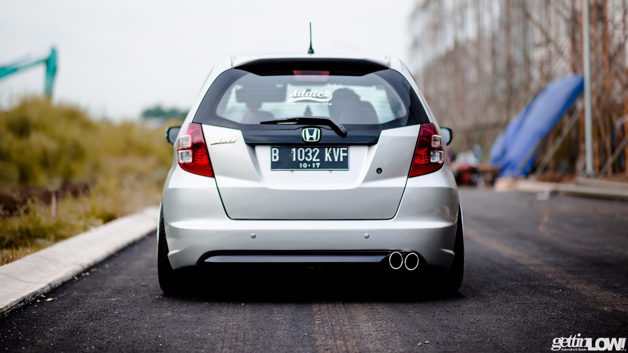 银色老飞度一样可以很有态度!