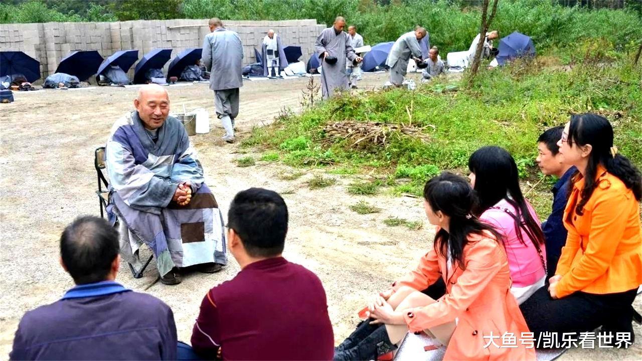 大悲寺苦行僧不收金钱, 是真的苦行还是虚伪? 大家怎么看?