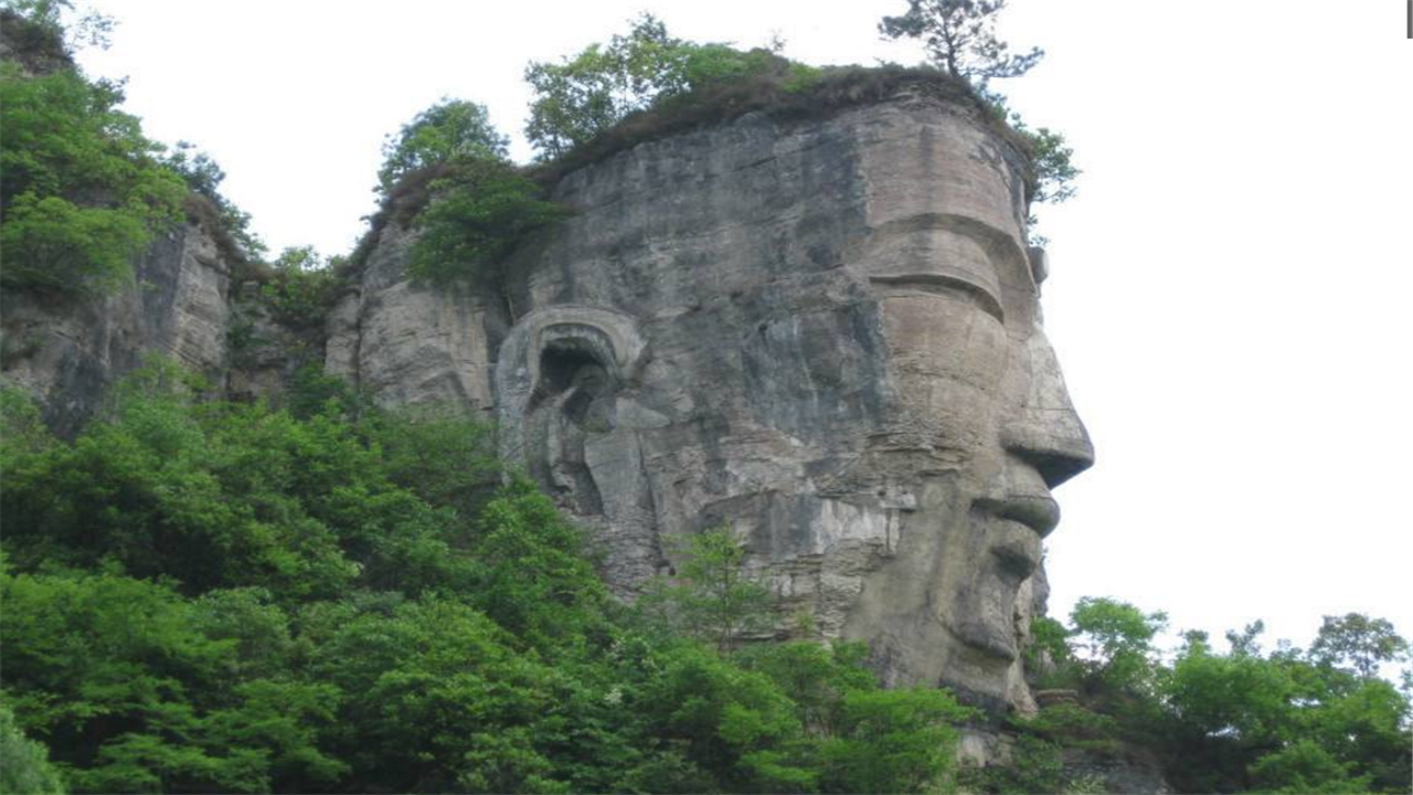 贵州出现一个惊天巨大下水大佛,头部比四川乐山大费还要高4米