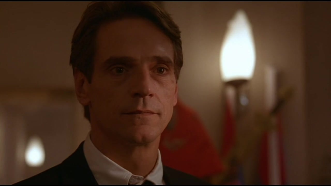 《蝴蝶君》里尊龙男扮女装要求男人为她点烟,眼波流转娇媚至极, 67