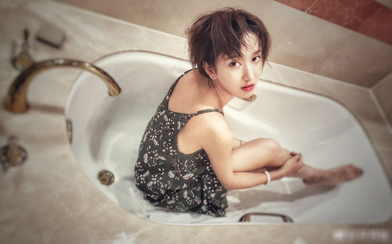 那年花开月正圆里的丫鬟春杏颜值不输孙俪啊