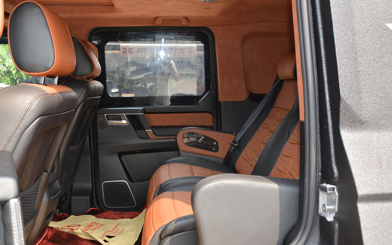 防暴车圈"性价比"最高的产品,小号乔治巴顿,"仅售"88.8万元