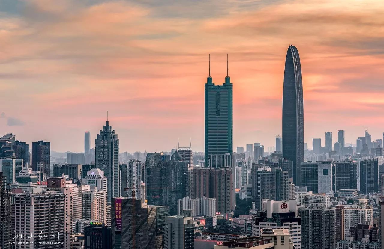 的摩天大楼让深圳超高建筑从此开启了600米时代它犹如"定城神针"般