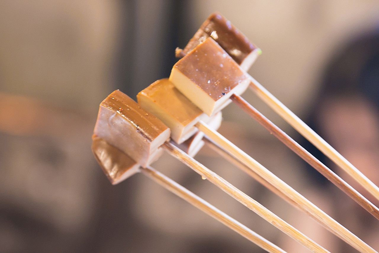 这家串串店惊现xl号牛肉4串下肚5分饱!还有这些你想不到的吃法