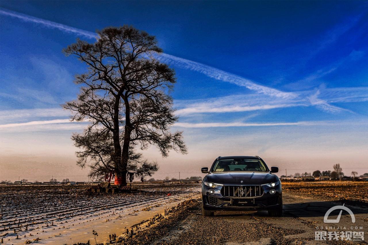 这是旅行途中最让我激动的场景,迫不及待地停车留存此照