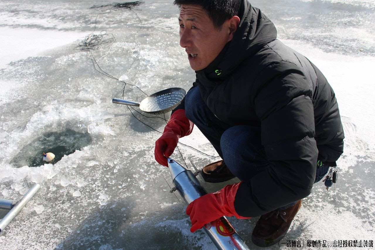 这才是冰钓最好的诠释,看看这些钓鱼工具你认识几个