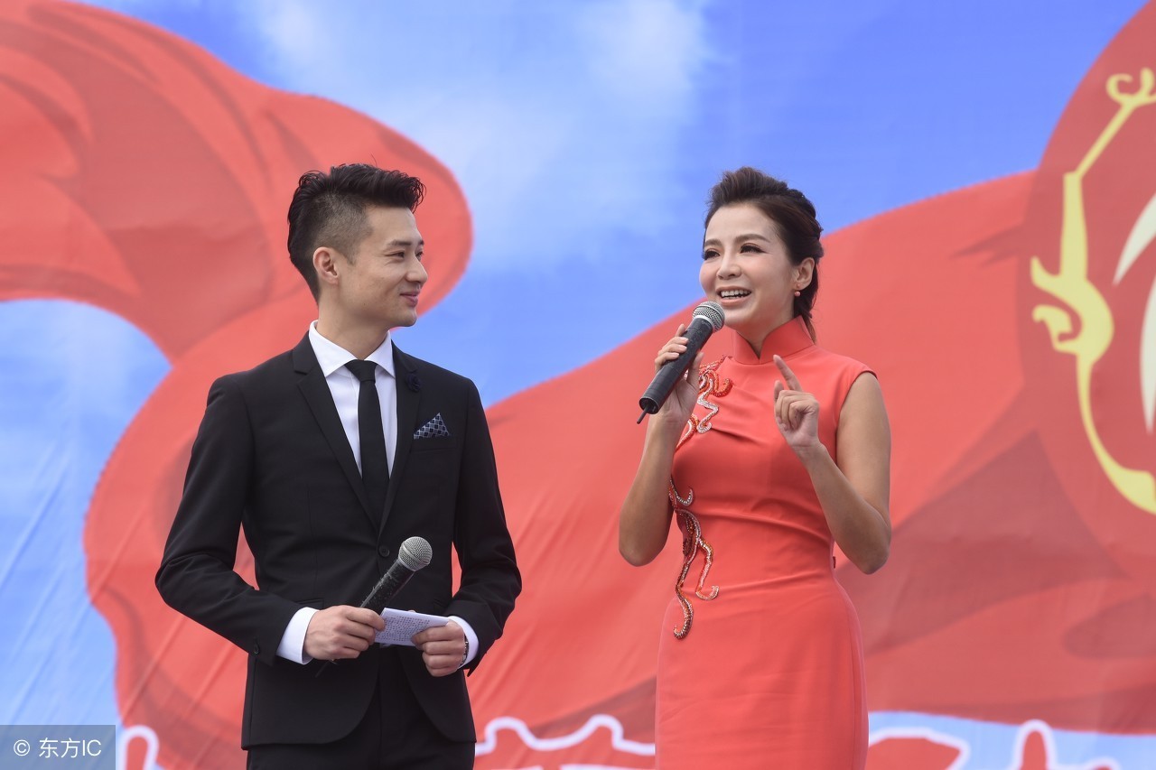 中央电视台节目主持人:朱迅