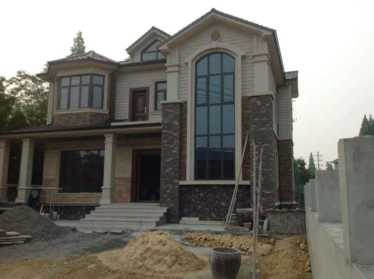 农村自建别墅14x10米,34万2兄弟一人盖一栋,成为全村最美风景线