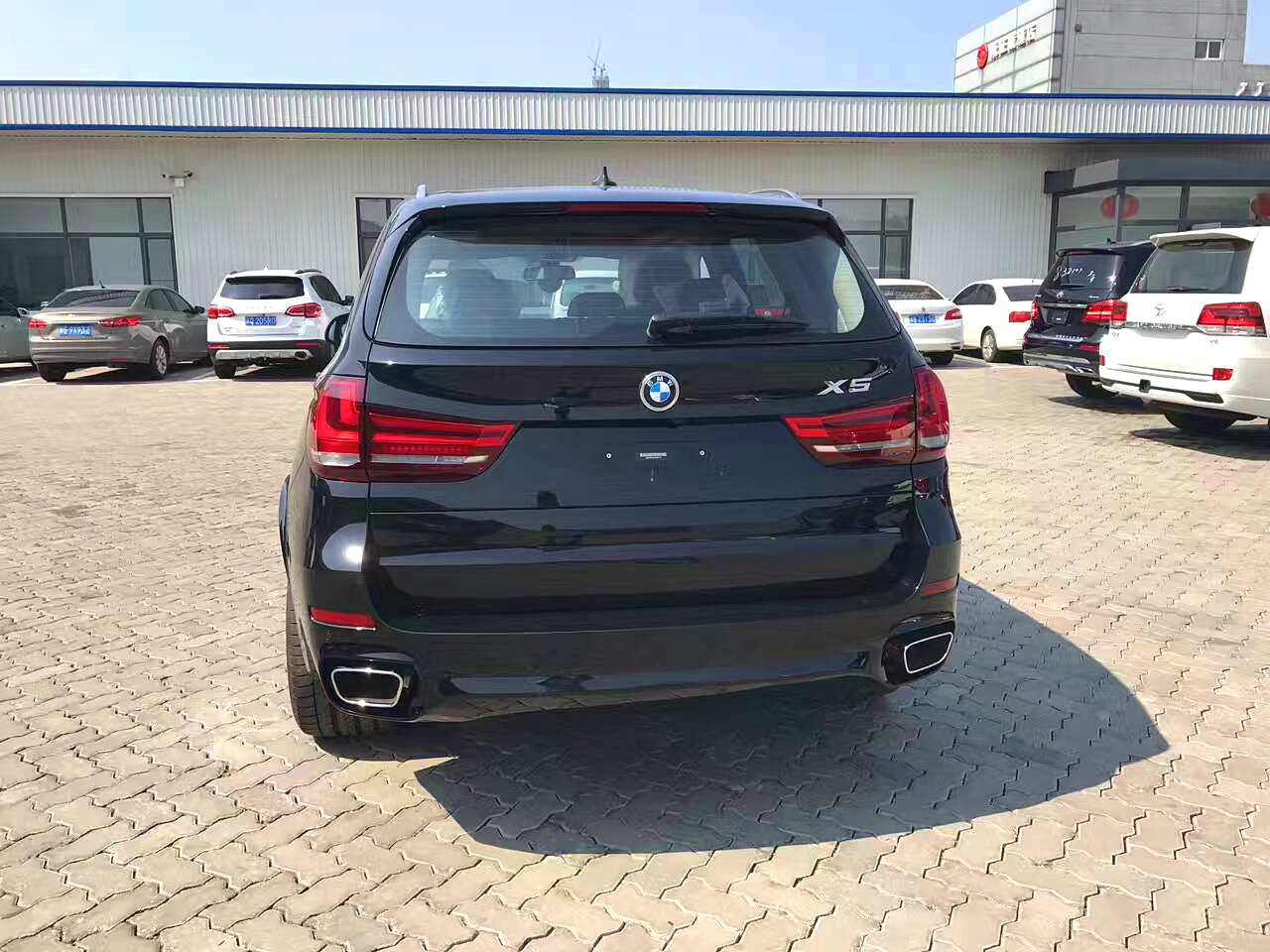 最强suv,2017款宝马x5m运动版公路