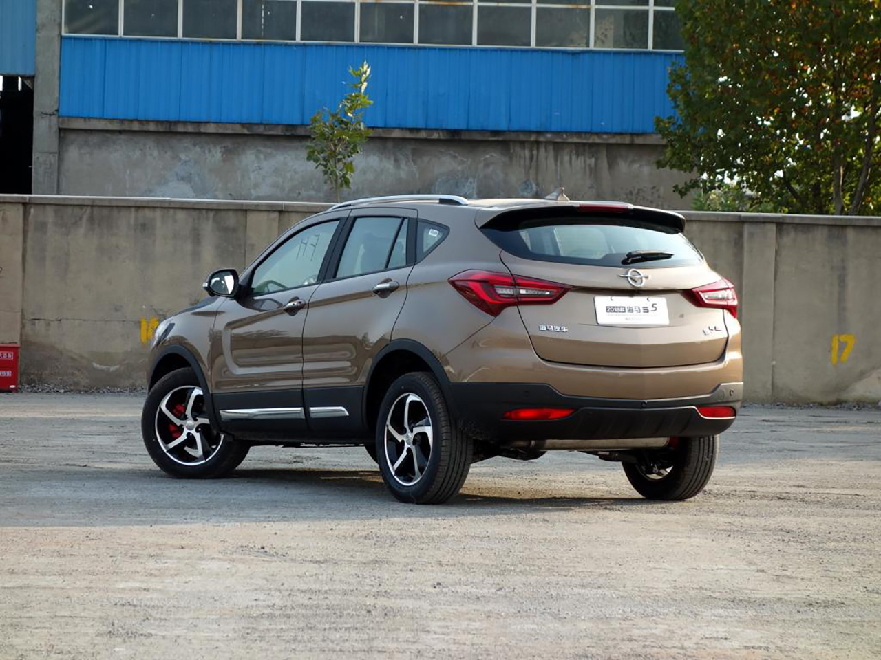 国产小型suv新贵,起步价不到8万,高配cvt绝对是亮点!