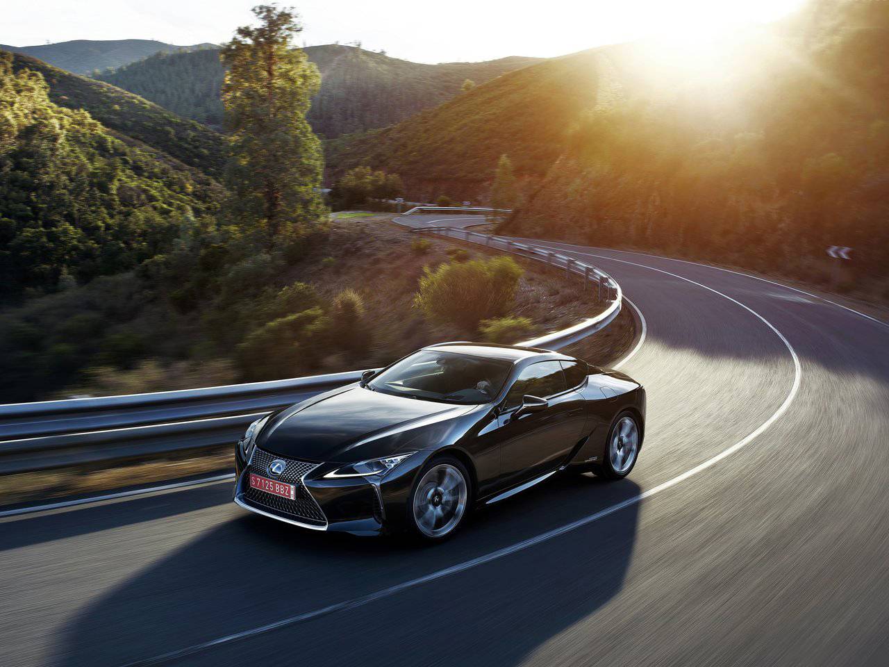 日系顶级跑车代表雷克萨斯lc500h,不到5秒破百