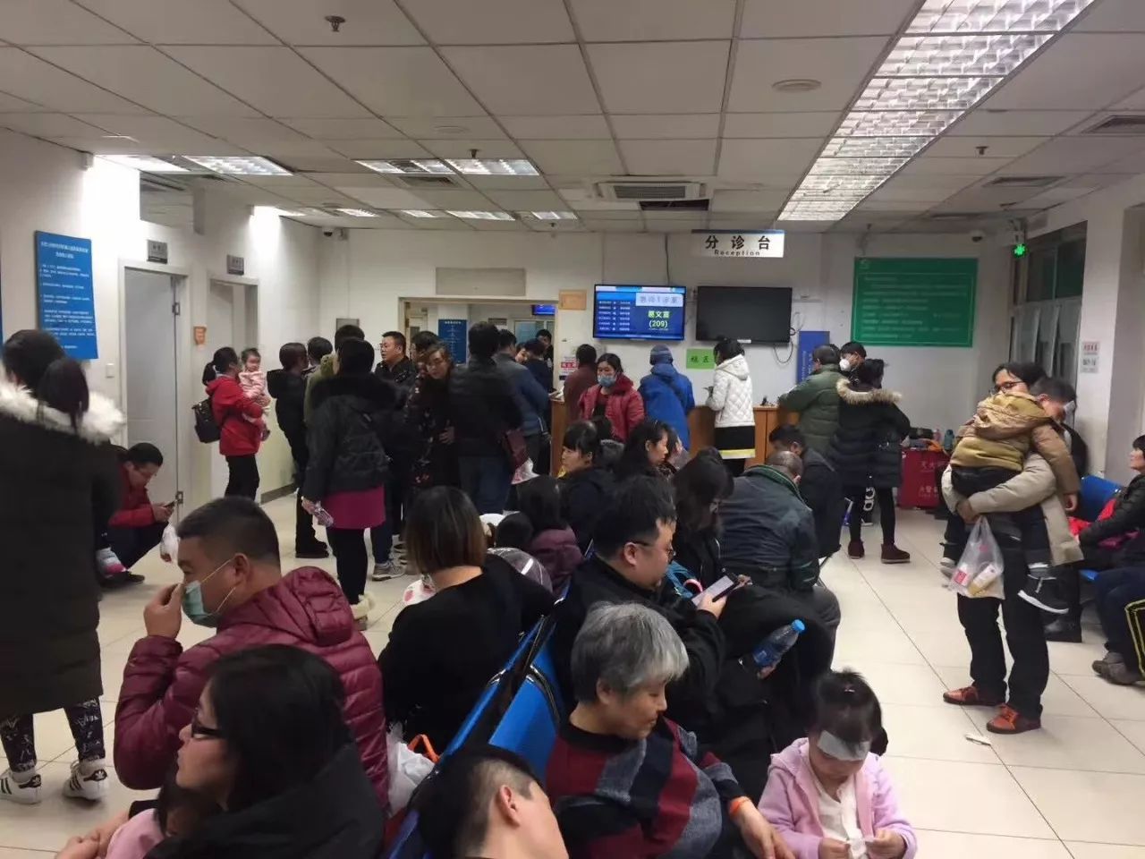 冬天,最不敢去的地方竟然是 …… 儿科!|儿科|感冒|医院_新浪新闻