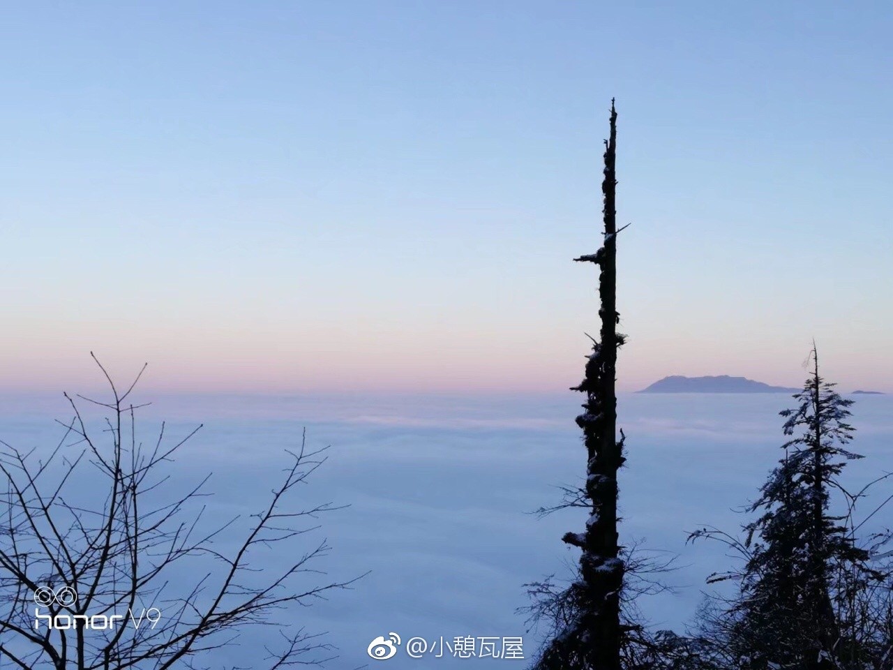 小仙女们一起去看瓦屋山粉色的云朵吧!