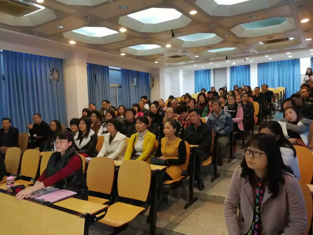 一切为了孩子——八年级召开国学班学生家长会|学生|国学|孩子_新浪新