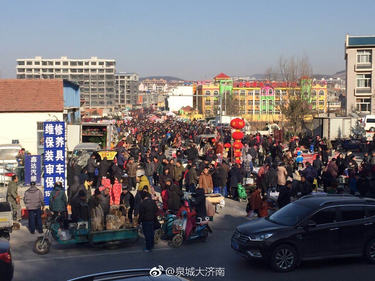 临近年关仲宫大集年味十足