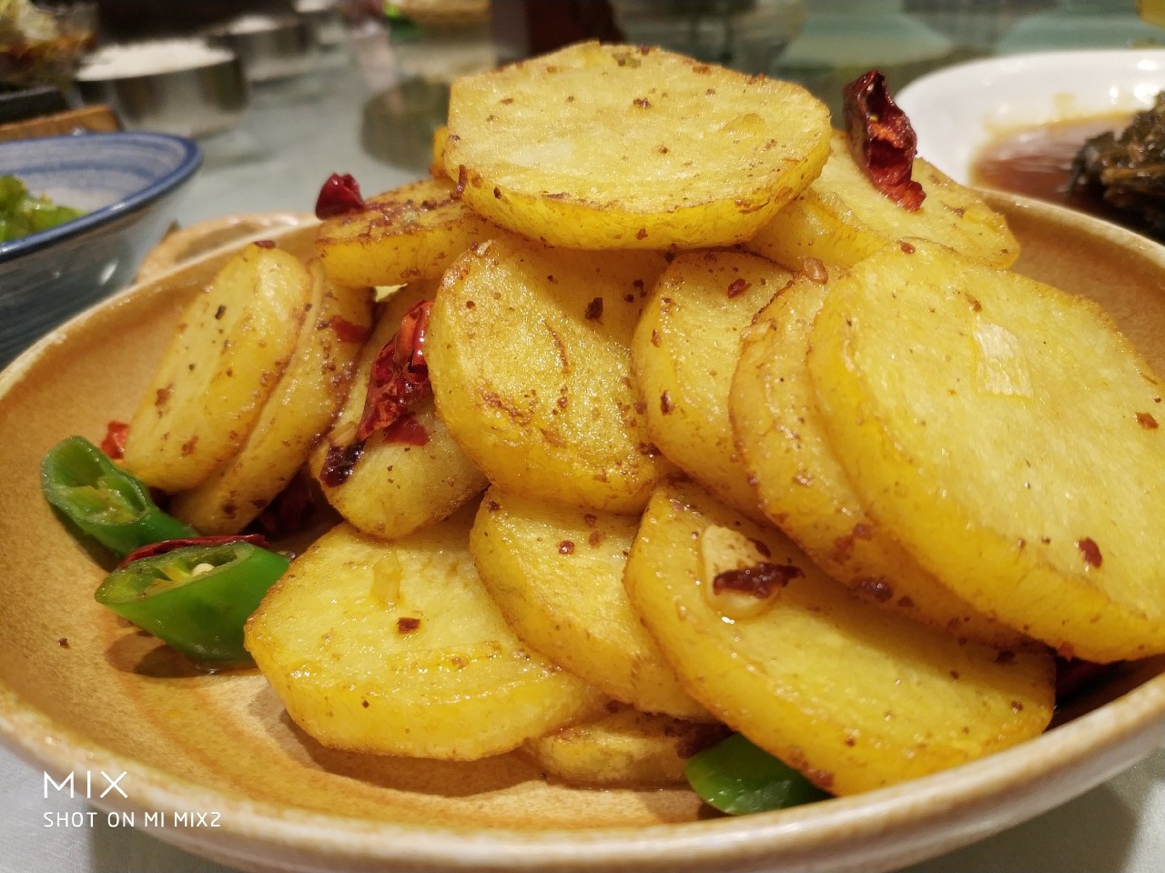 湖西路与延安大街交会的第九味传统菜,比较传统的老长春吉菜_新浪看点