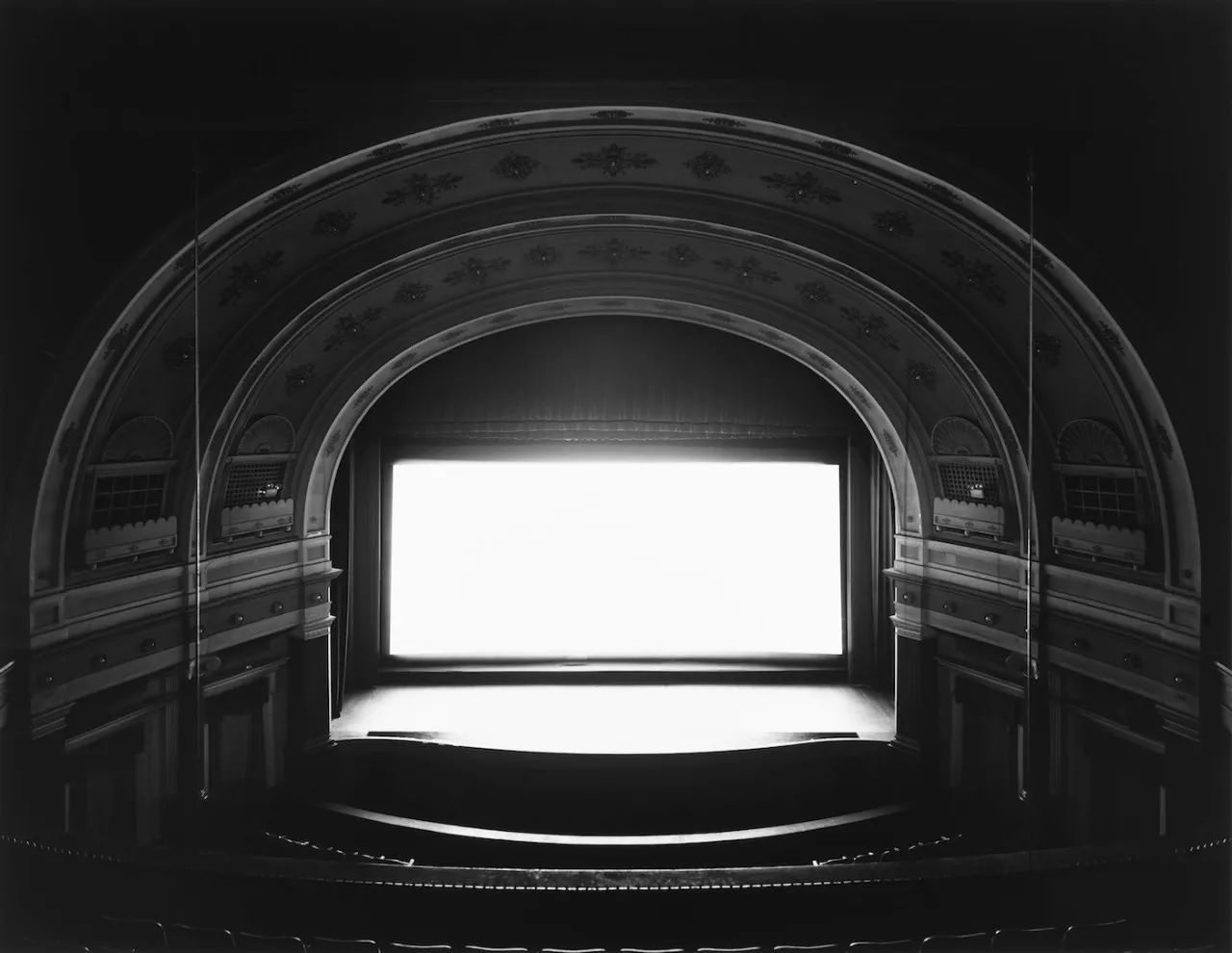 太神奇了杉本博司的这条网红隧道居然能捕捉冬至之光