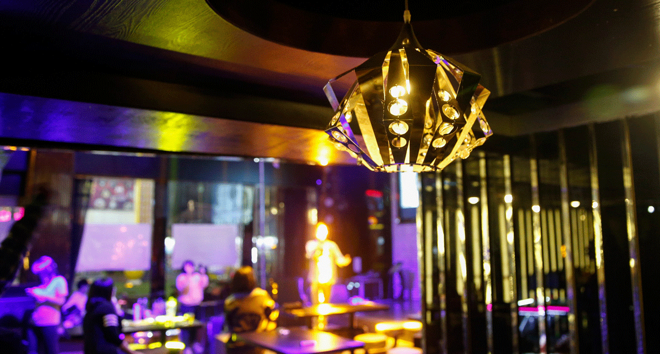 辣眼睛1周7晚泉州这家酒吧竟然都在拼命做爱