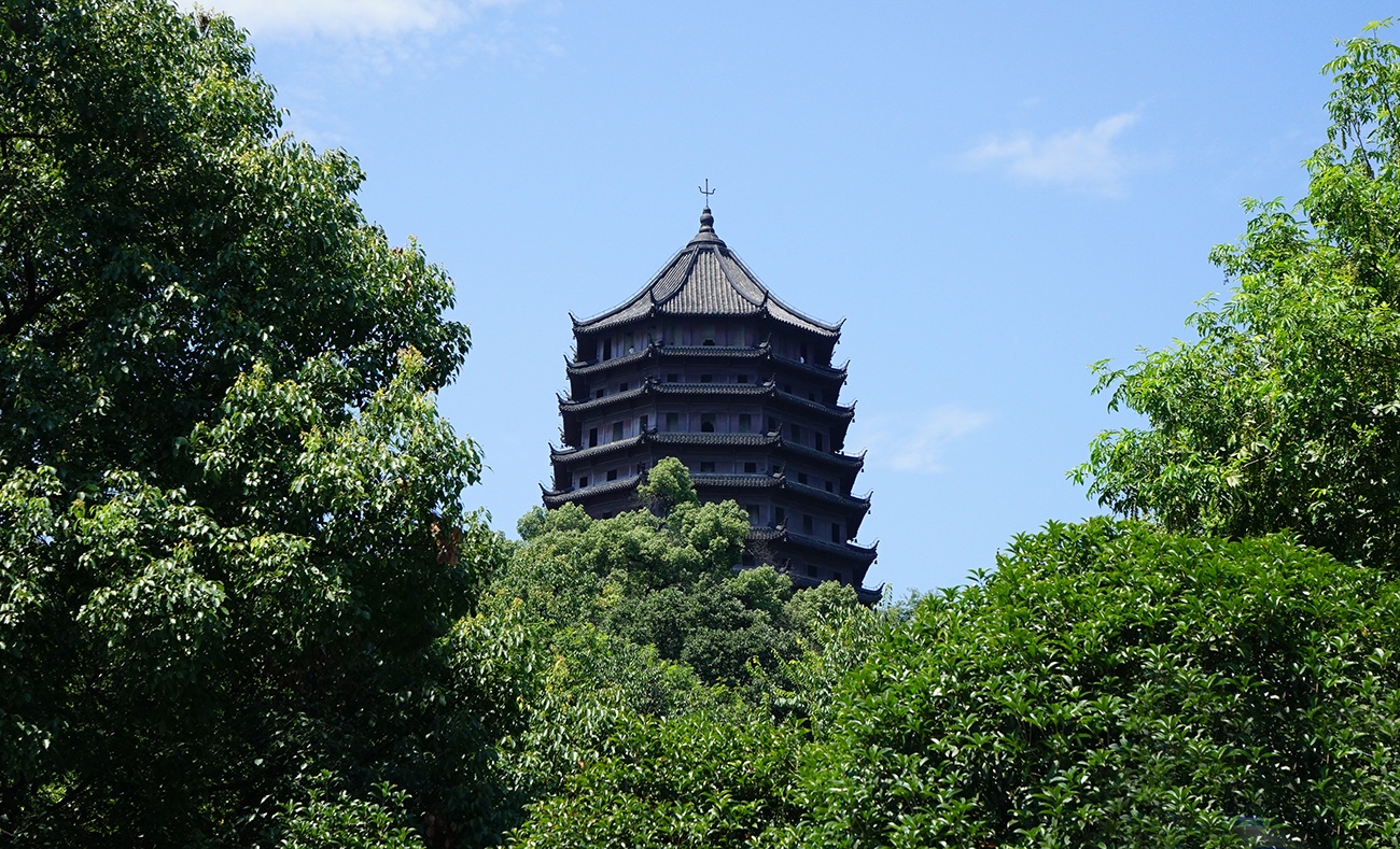 逛完西湖逛古塔 中国现存最完好的砖木结构古塔之一 就在杭州_新浪