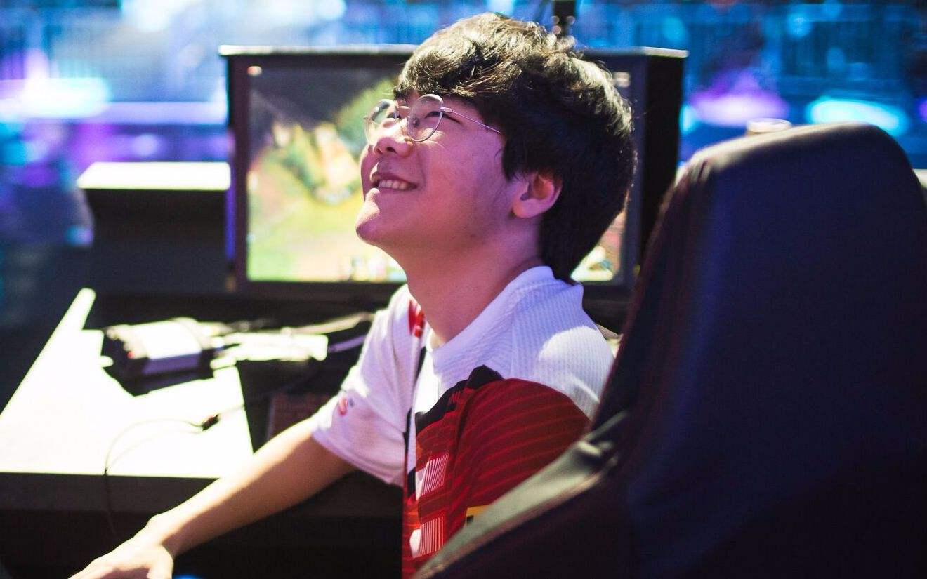 we小兽直言zero可能转教练,有位老将可能回归!微笑,猪猪?