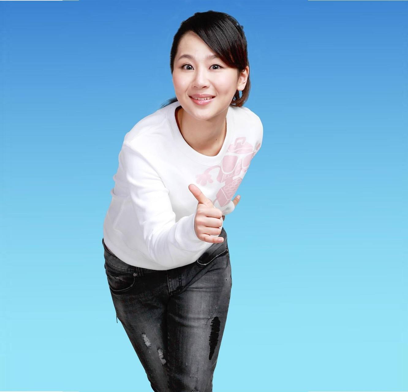 她让很多人羡慕,虽然年纪不大,却出演了30多部电影和电视剧