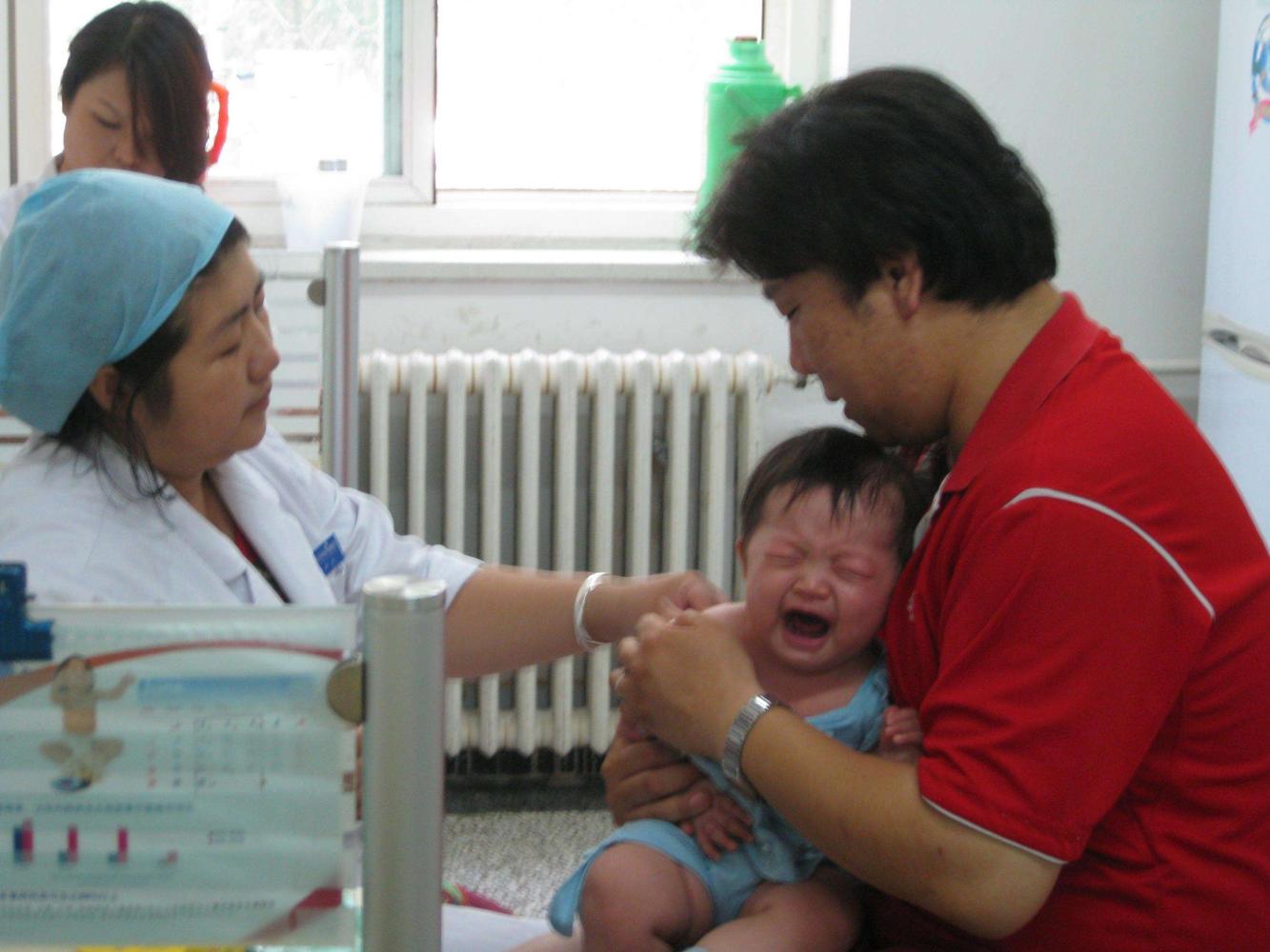 家长们注意了! 两岁孩子发烧在医院打了这种针