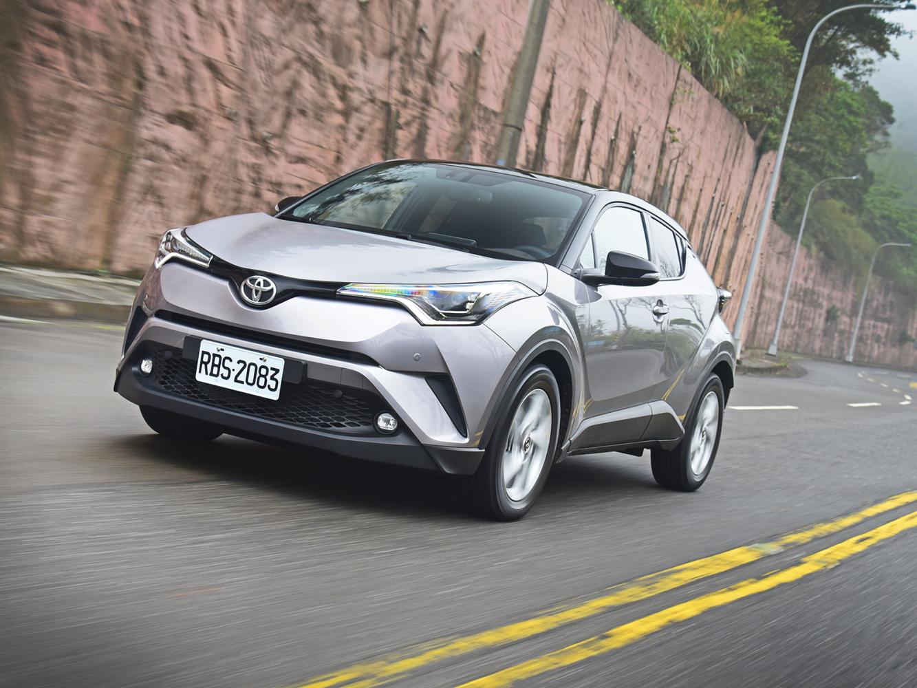 丰田进口suv仅售12万, 颜值爆表, 让国产车怎么活?