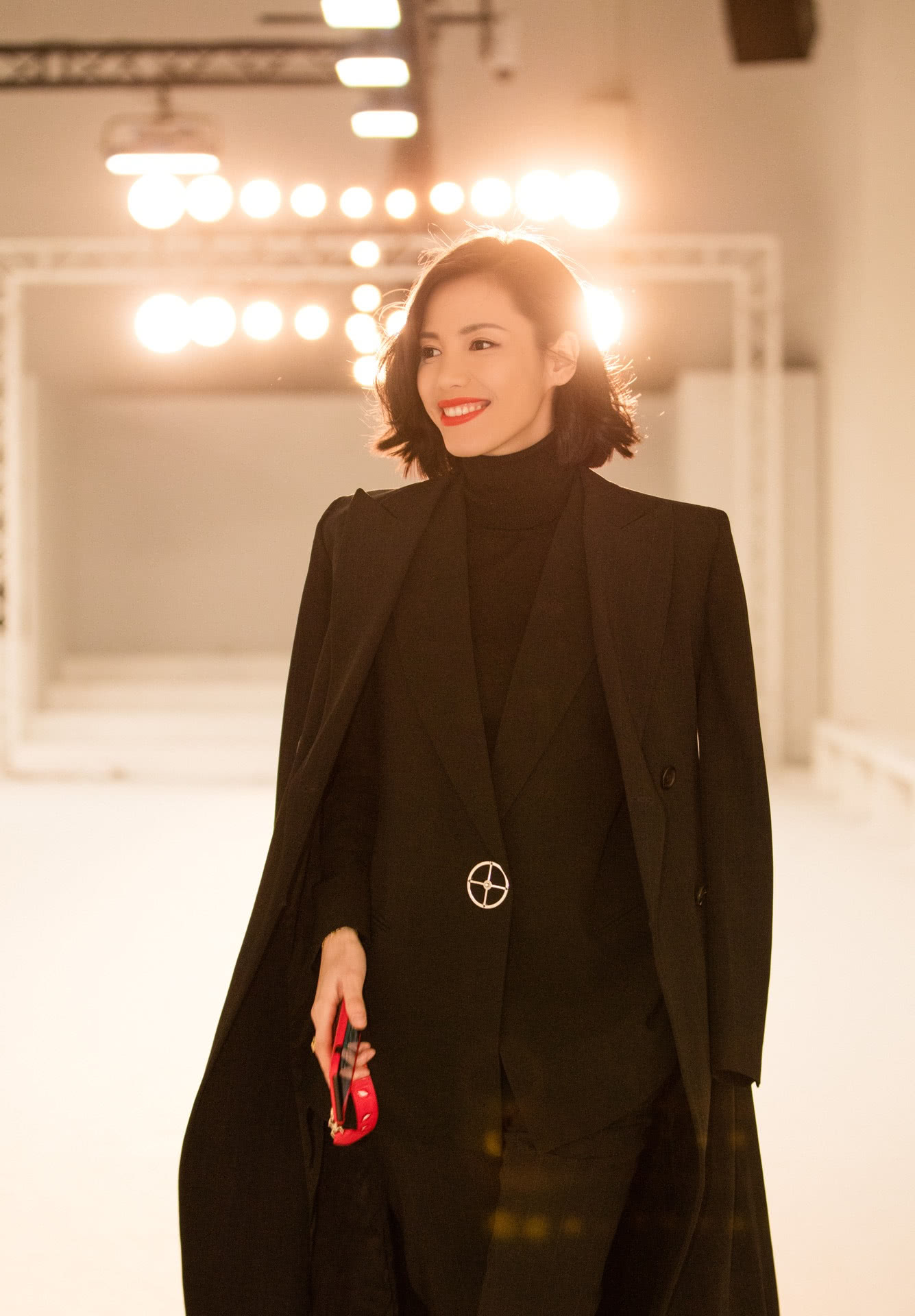 时尚主播linda米兰演绎错落时尚