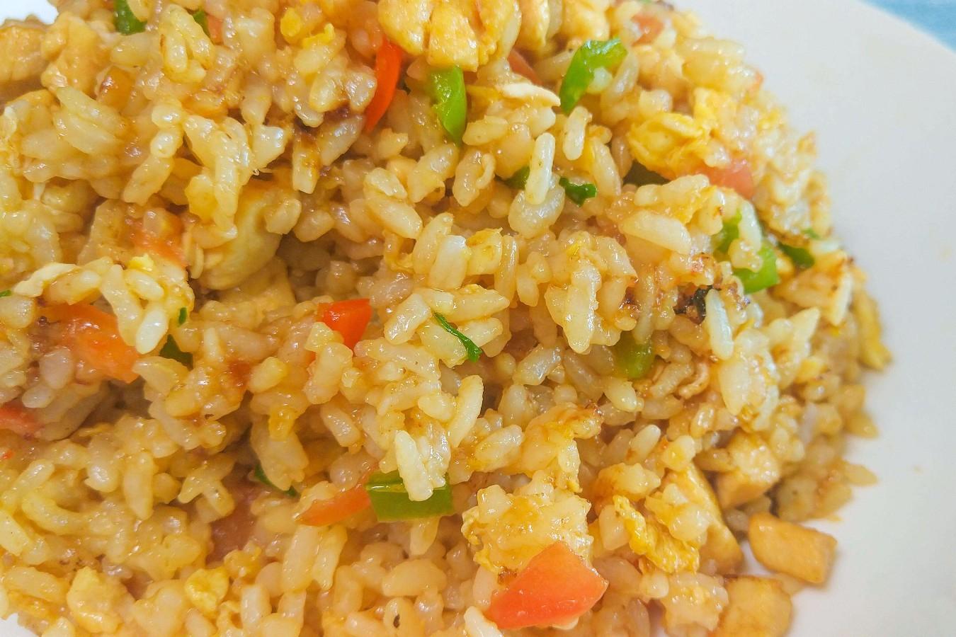 上班族看这里!3分钟教您蛋炒饭神奇吃法,饭店都买不到!