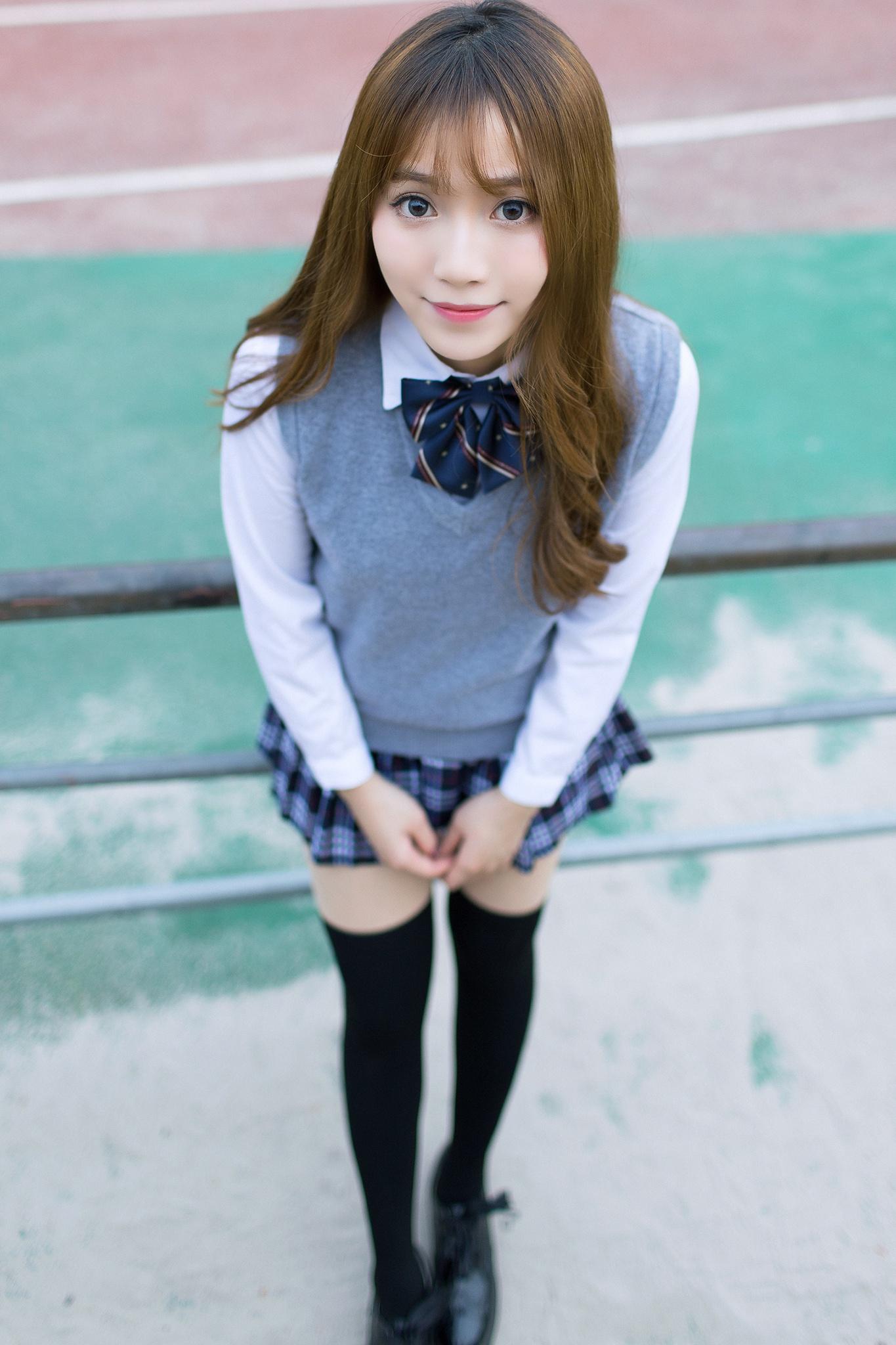 清纯校花校园制服诱惑性感迷人