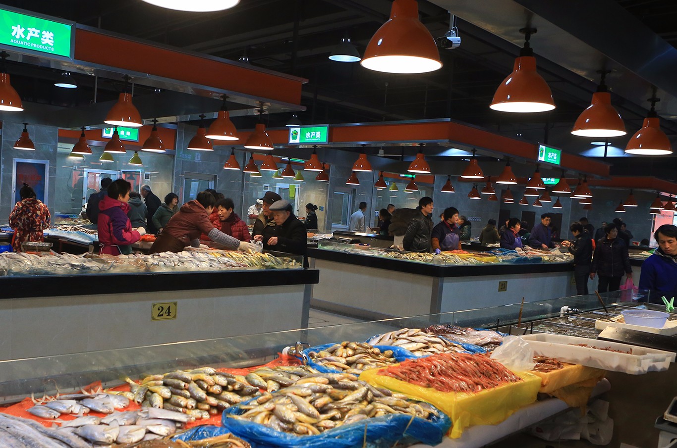 舟山:定海城东金叶综合市场上午开业