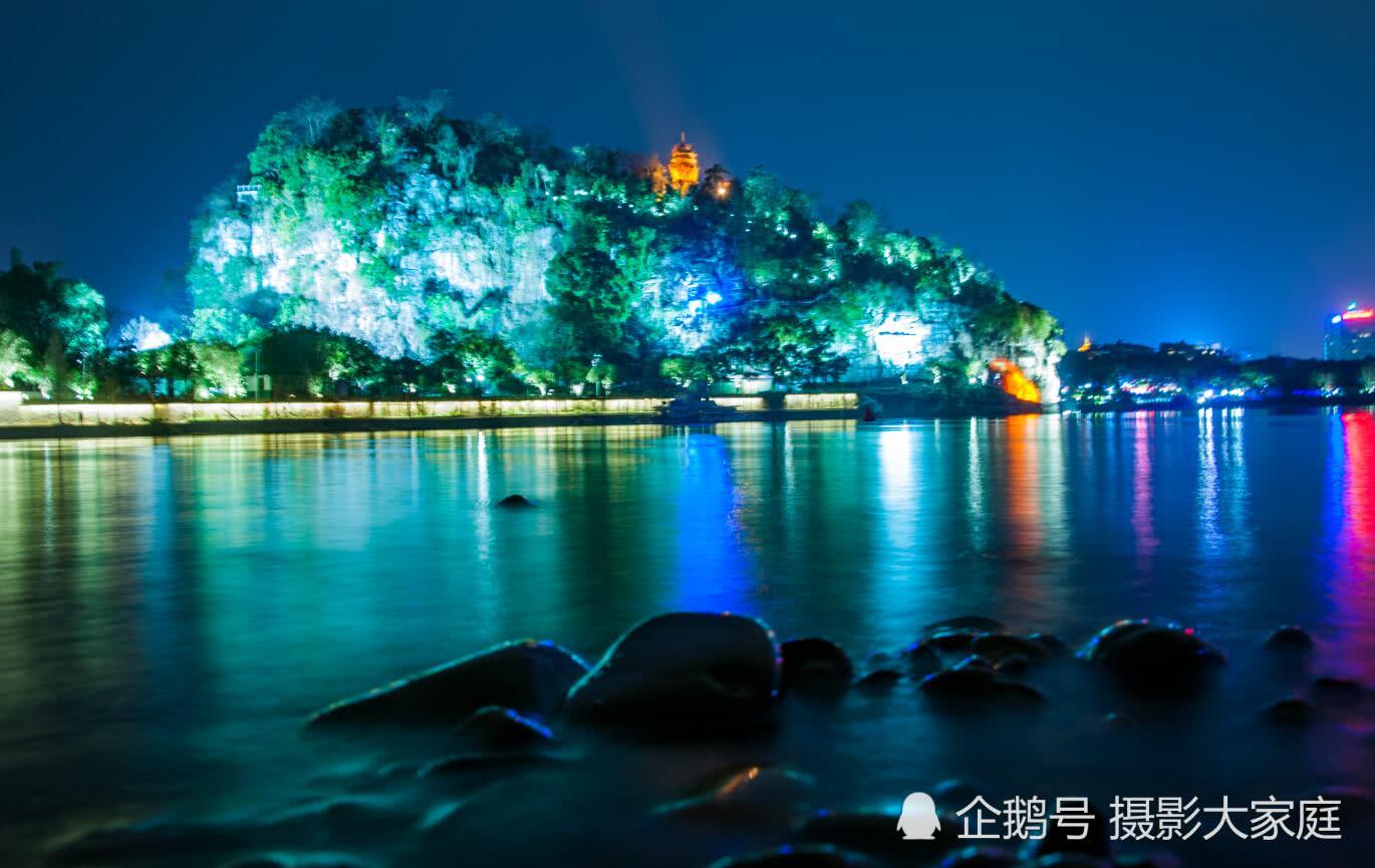 桂林象山夜景图片