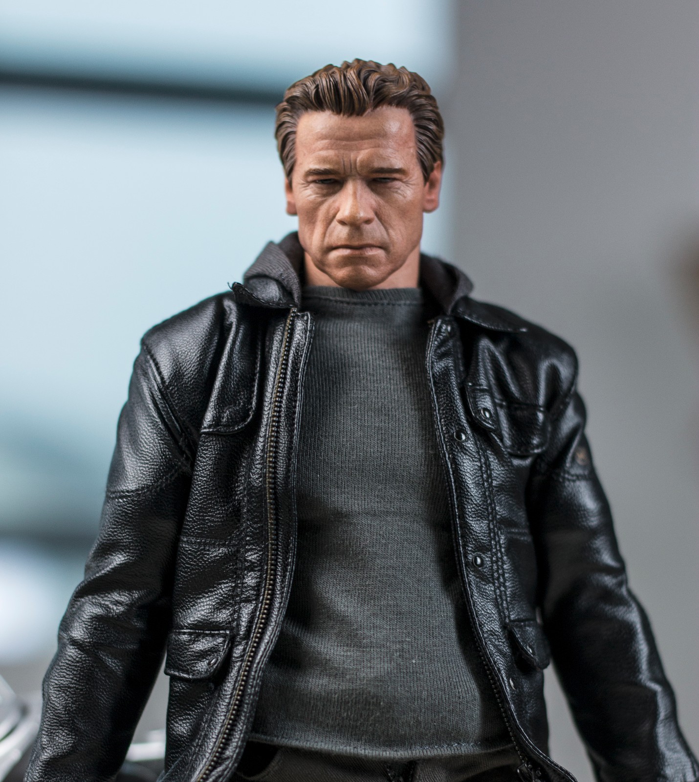 hottoys 终结者：创世纪 T800 阿诺施瓦辛格