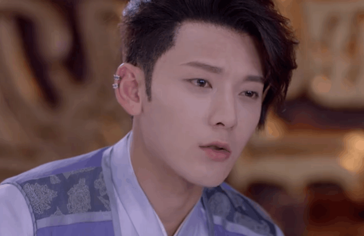 寻秦记陈翔身着佐助cos装乘坐撞脸快乐星球