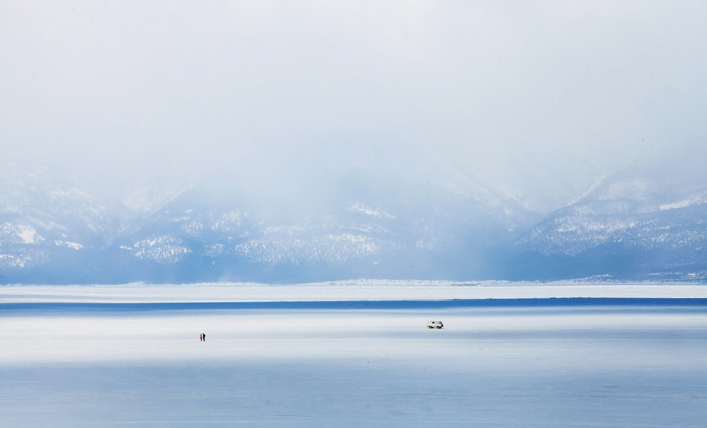 冬季的贝加尔湖畔