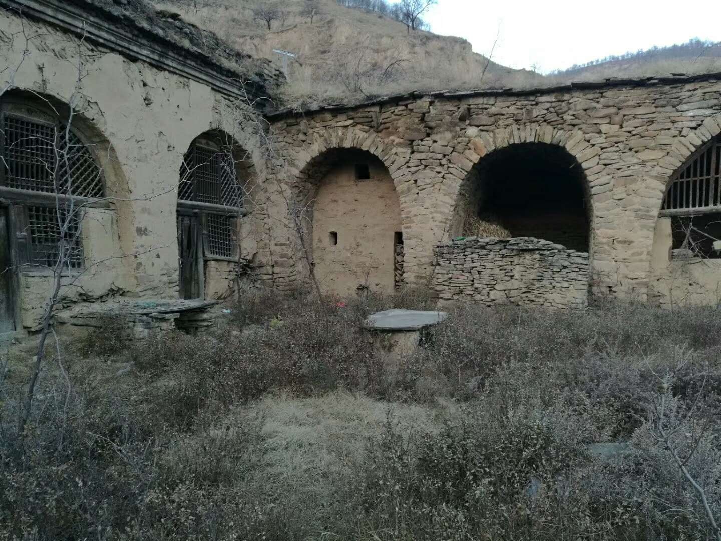 深沉而又倍感凄凉的农村窑洞_新浪看点