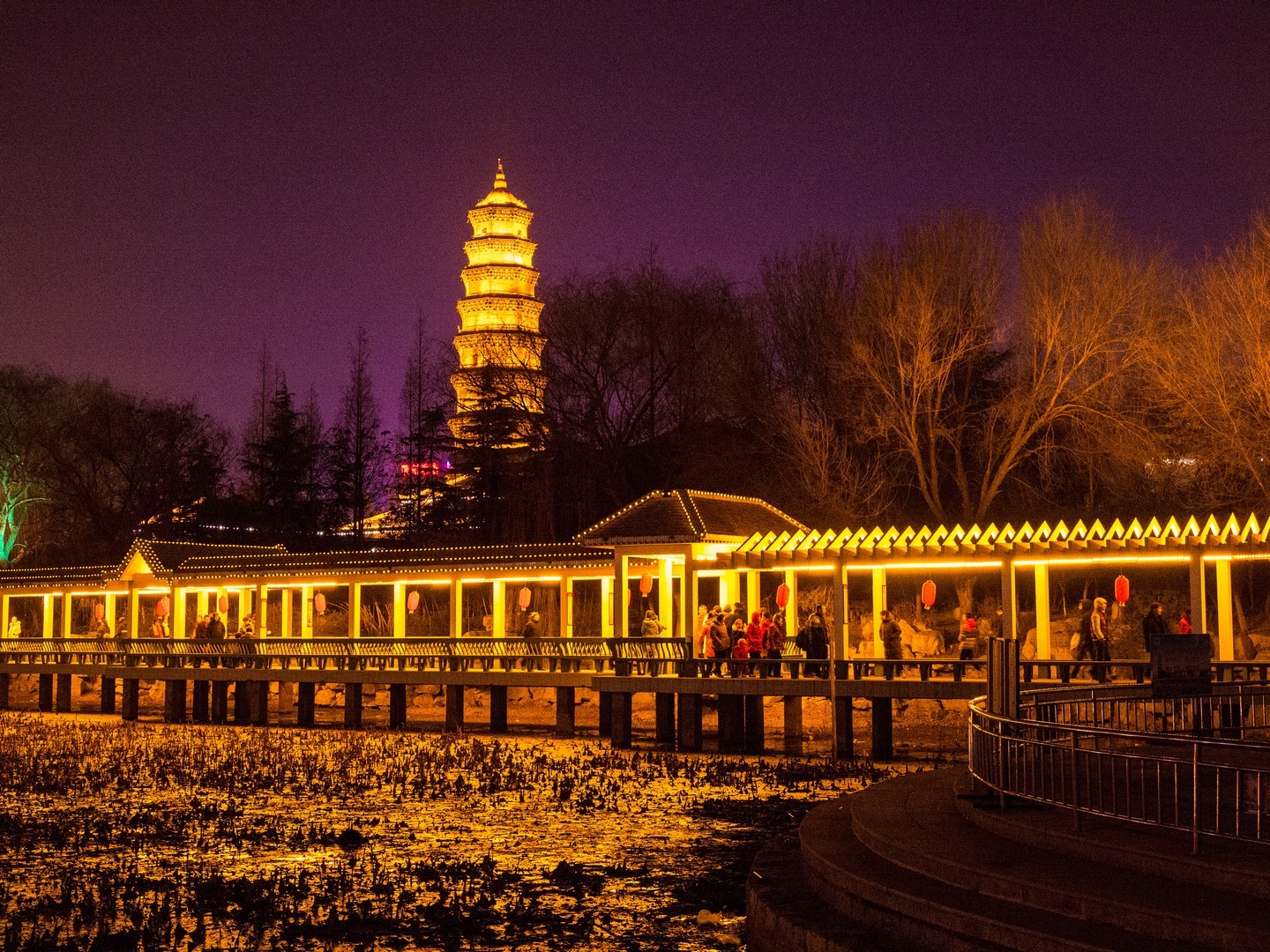 欢乐滕州嘉年华2018贺年会,龙泉广场节日气氛浓厚